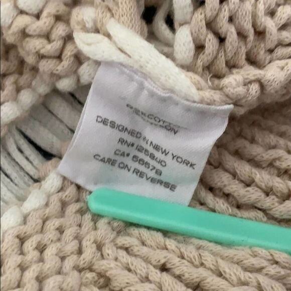 INTERMIX STRIPED‎ V NECK CROP TOP SIZE S - Picture 7 of 7